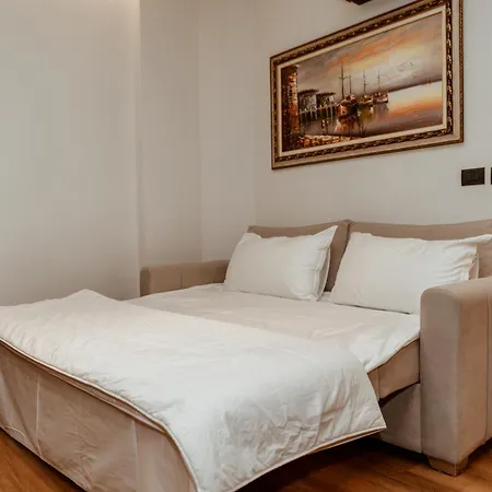 Apartment New Born Apartments Tirana