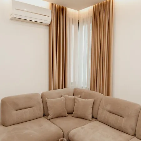 Apartment New Born Apartments Tirana